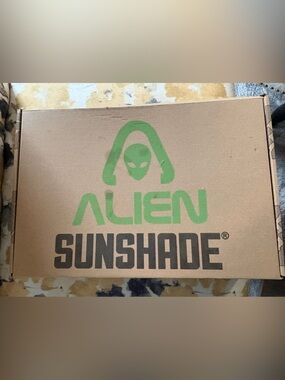 Alien Sunshade Jeep Wrangler JLU (2018-2023) NIB